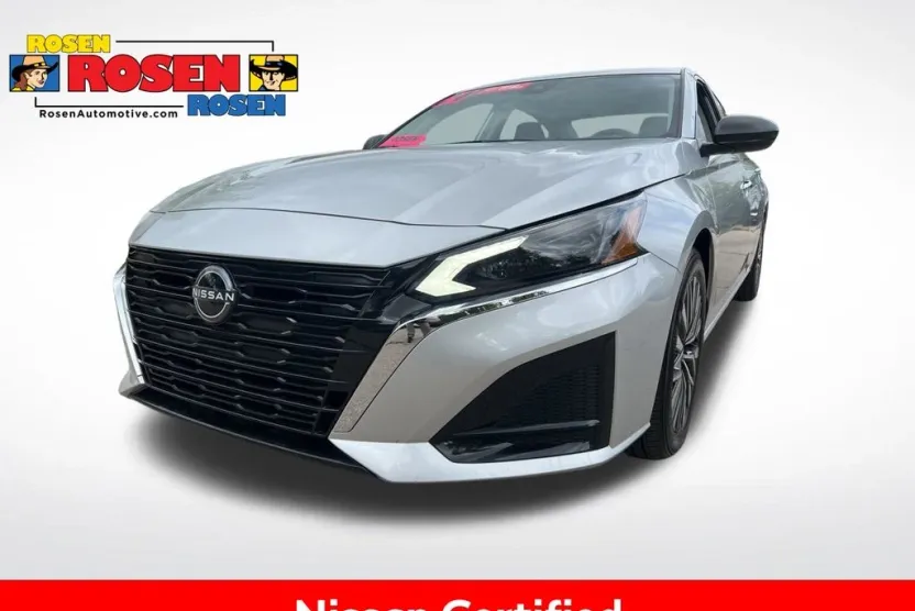 2024 Nissan Altima 2.5 SV photo 1