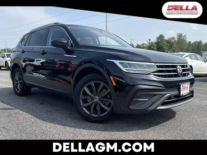 2022 Volkswagen Tiguan SE photo 1