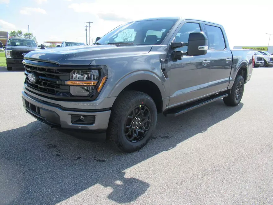 2025 Ford F-150 XLT photo 1