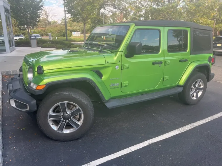 2019 Jeep Wrangler Unlimited Sahara photo 1