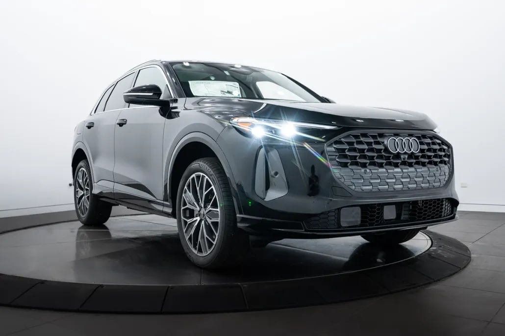 2025 Audi Q5 Premium Plus photo 1