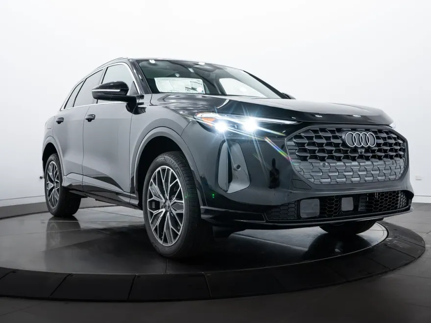 2025 Audi Q5 Premium Plus photo 1