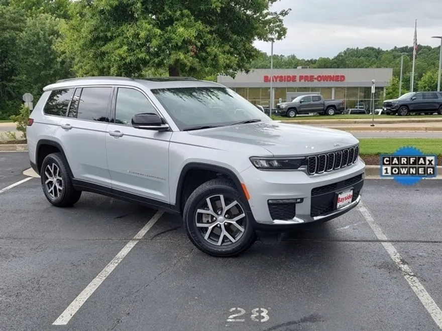 2024 Jeep Grand Cherokee Limited photo 1