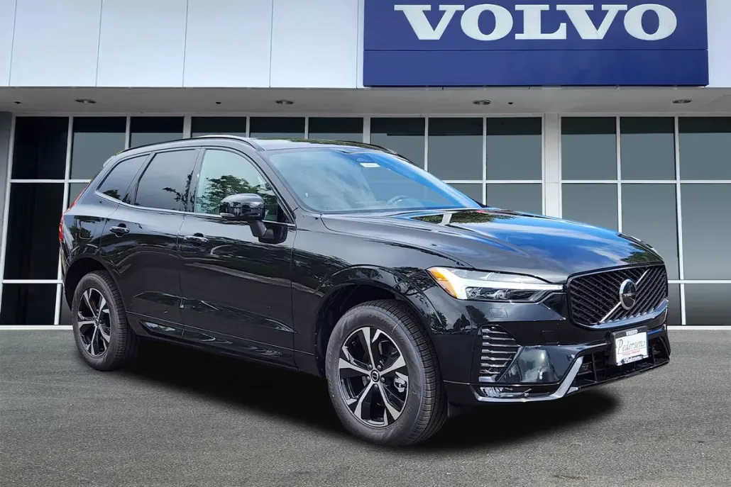 2026 Volvo XC60 B5 Core photo 1