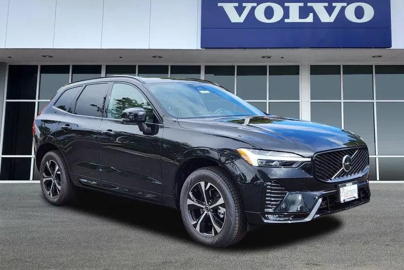2026 Volvo XC60 B5 Core photo 1