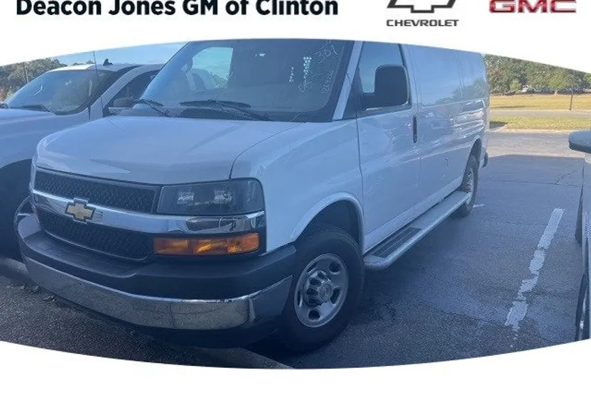 2024 Chevrolet Express Cargo 2500 photo 1