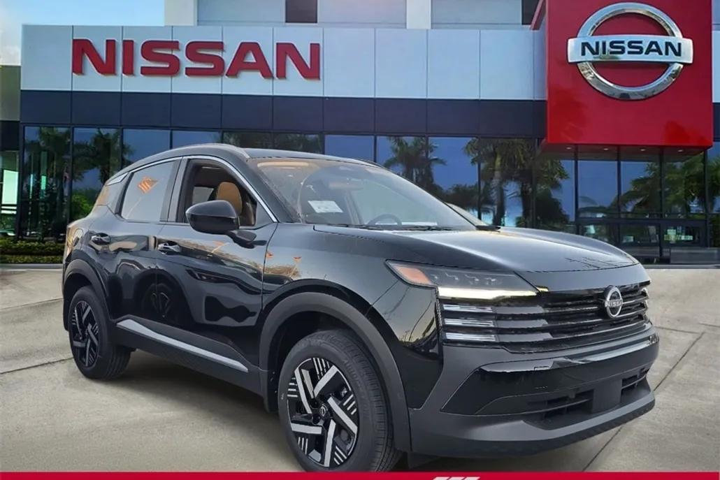 2025 Nissan Kicks SV photo 1