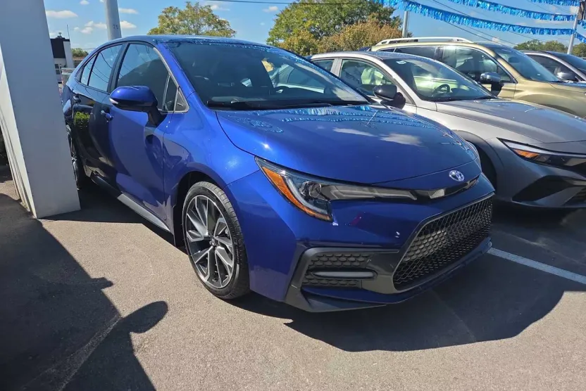 2022 Toyota Corolla SE photo 1