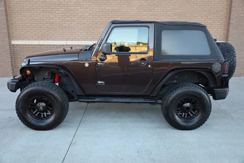 2013 Jeep Wrangler Two-Door Freedom photo 1