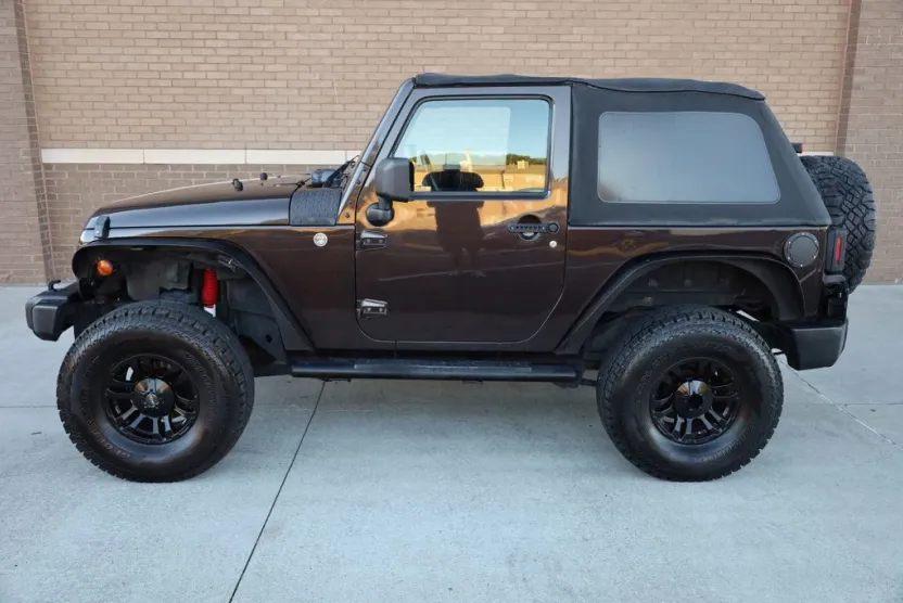 2013 Jeep Wrangler Two-Door Freedom photo 1
