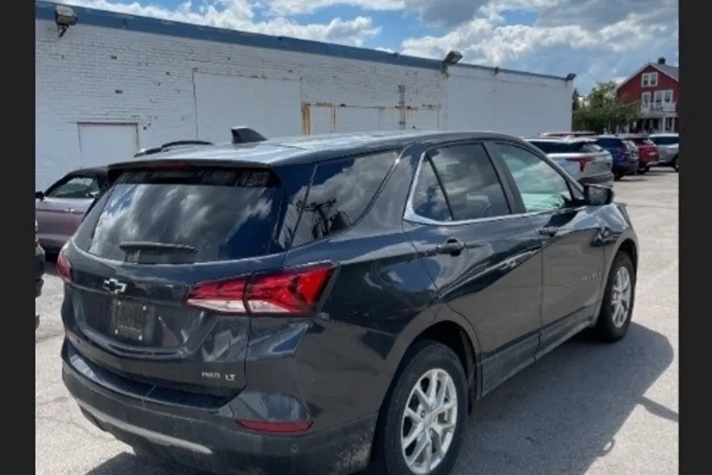 2023 Chevrolet Equinox photo 1