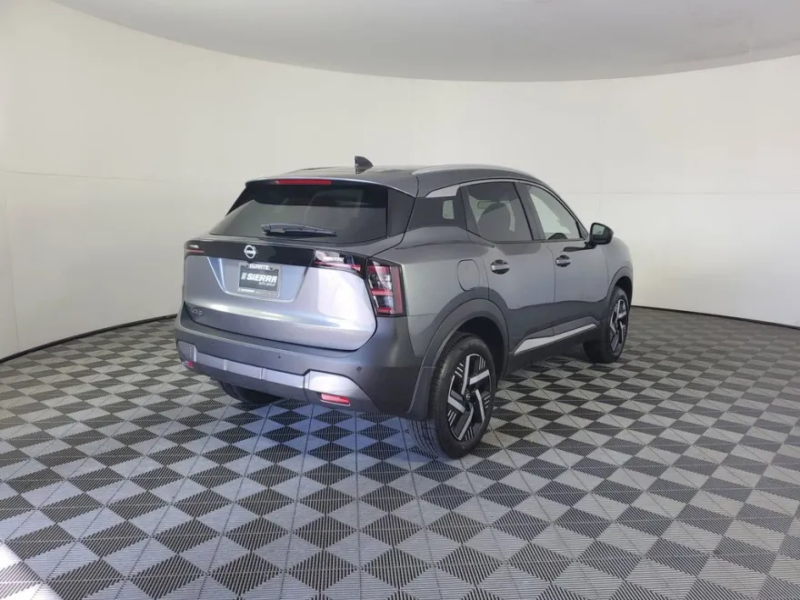 2026 Nissan Kicks SV photo 1