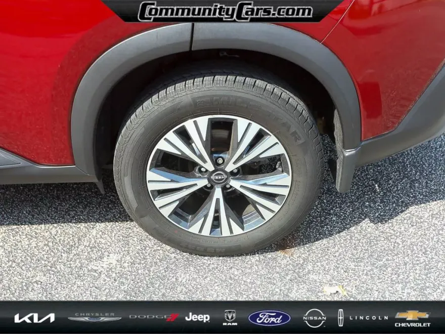 2023 Nissan Rogue SV photo 1