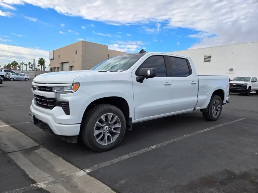 2023 Chevrolet Silverado 1500 RST photo 1