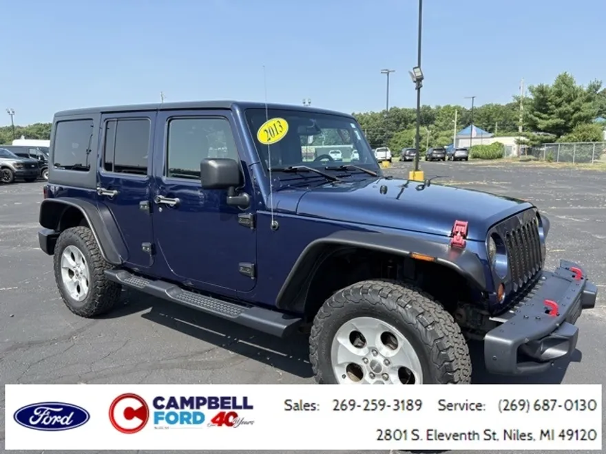 2013 Jeep Wrangler Unlimited Sahara photo 1
