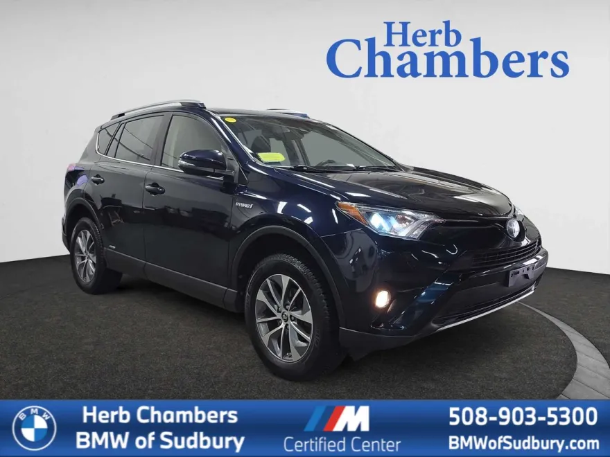 2017 Toyota RAV4 Hybrid XLE photo 1