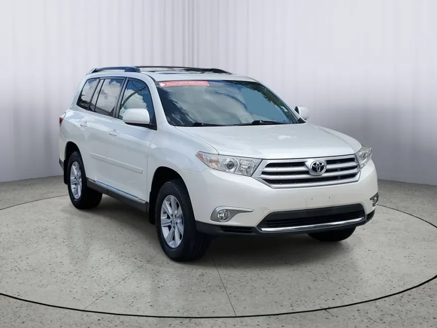 2012 Toyota Highlander SE photo 1