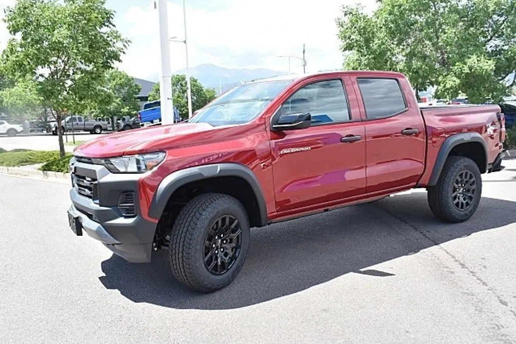 2026 Chevrolet Colorado Trail Boss photo 1