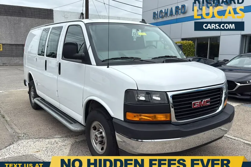 2023 Gmc Savana 2500 Cargo photo 1