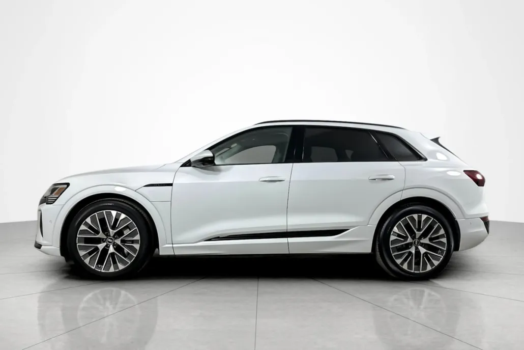 2024 Audi Q8 E-tron Prestige photo 1