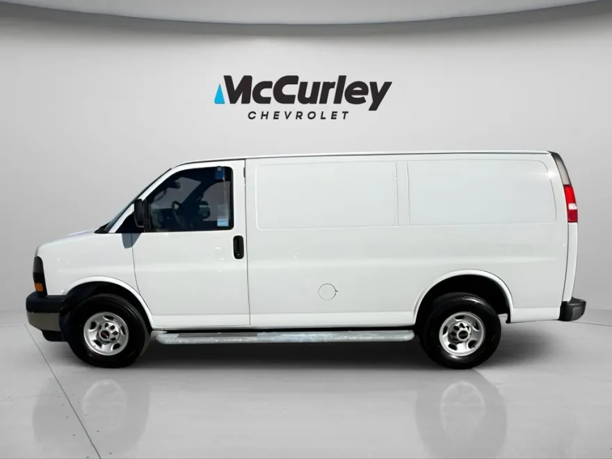 2023 Gmc Savana Cargo 2500 photo 1