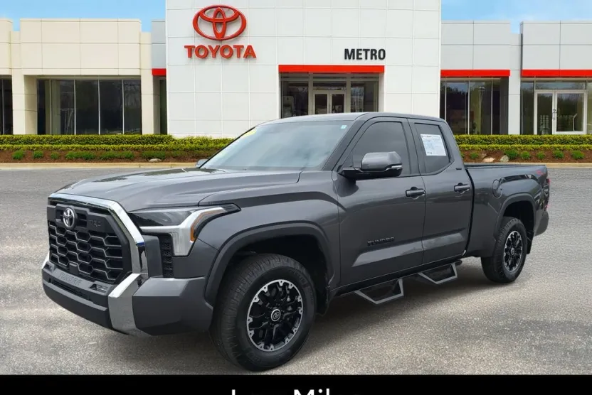 2022 Toyota Tundra SR5 photo 1