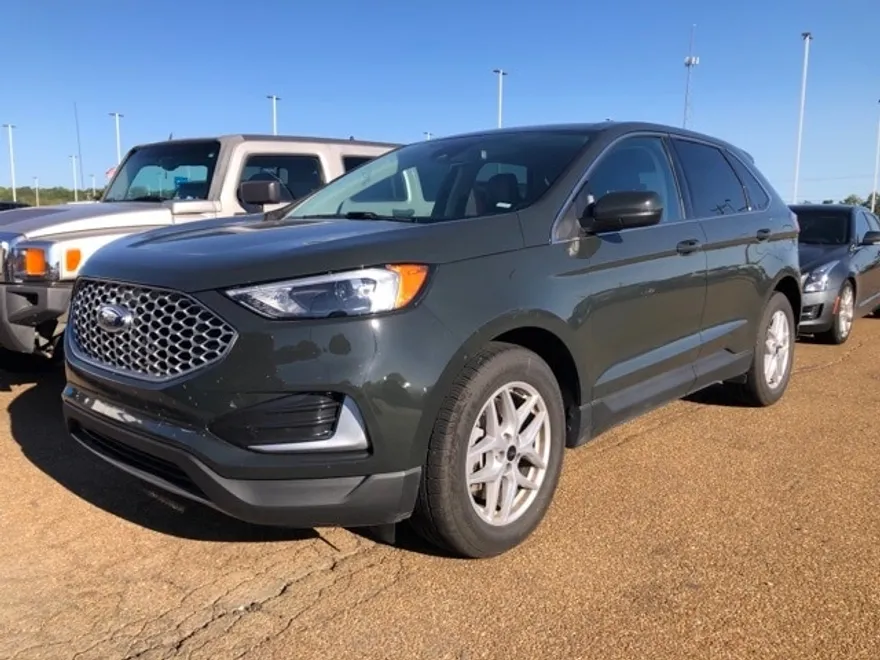 2024 Ford Edge SEL photo 1