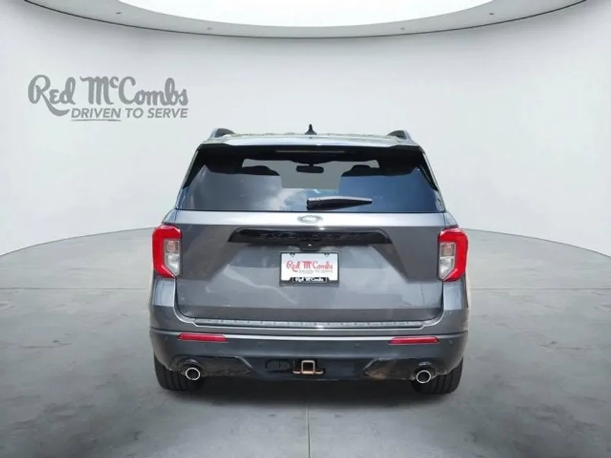 2023 Ford Explorer ST-Line photo 1