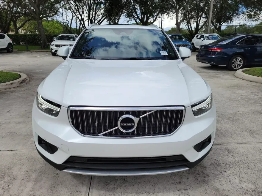 2022 Volvo XC40 Inscription photo 1