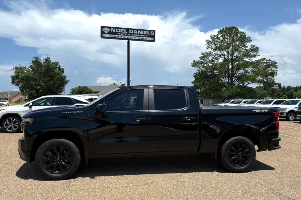 2020 Chevrolet Silverado 1500 RST photo 1