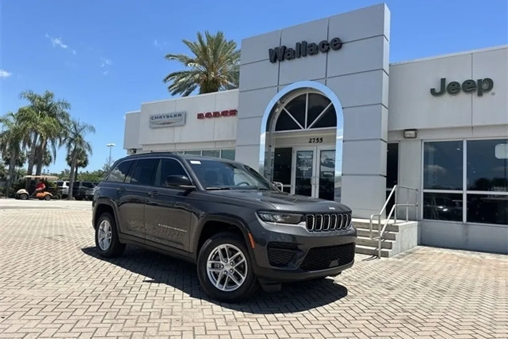 2025 Jeep Grand Cherokee Laredo photo 1