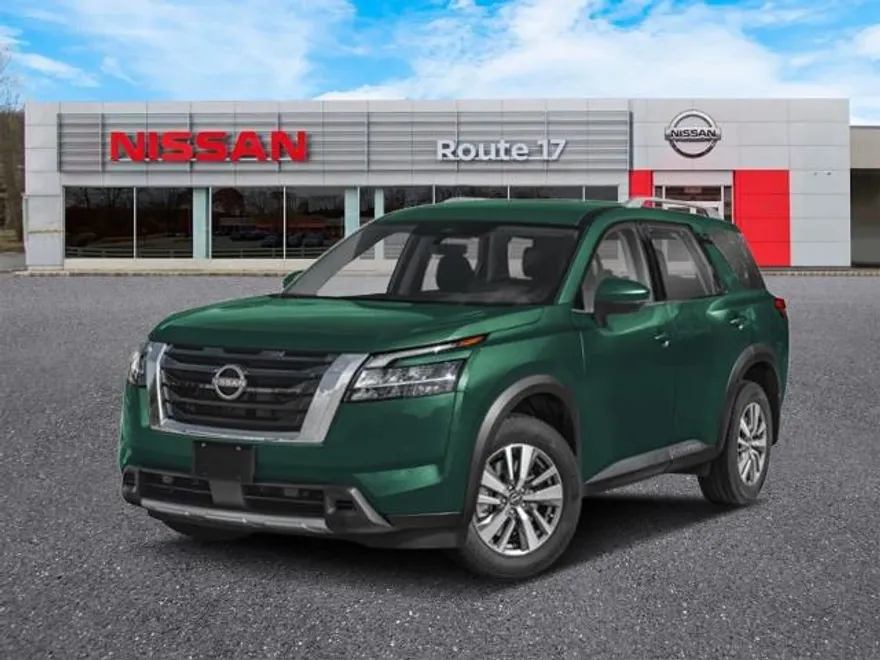 2025 Nissan Pathfinder SL photo 1