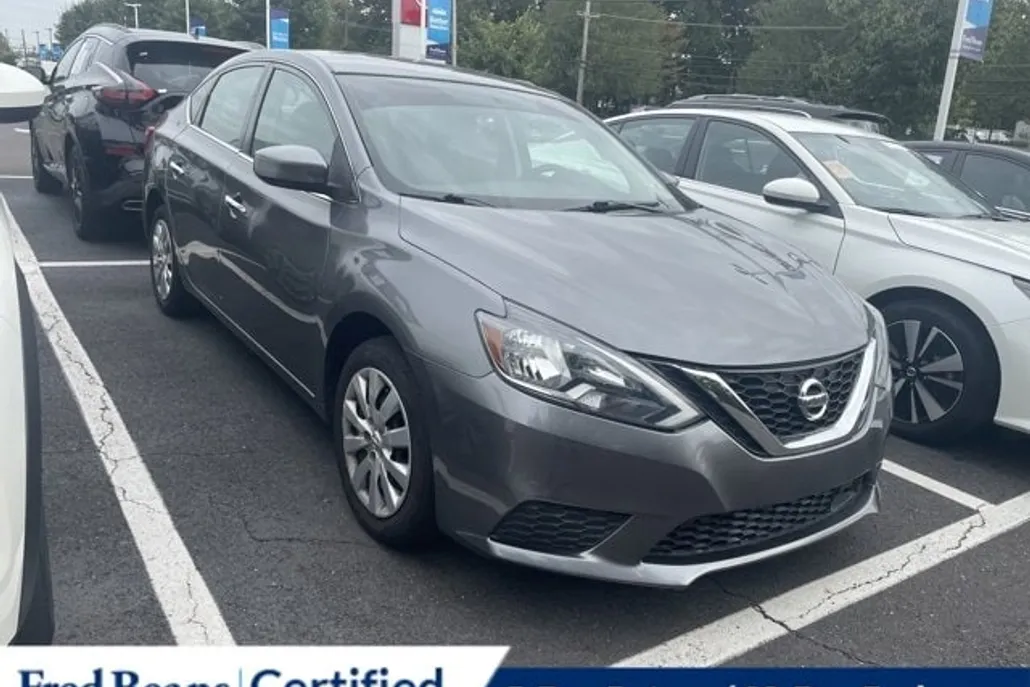 2019 Nissan Sentra S photo 1