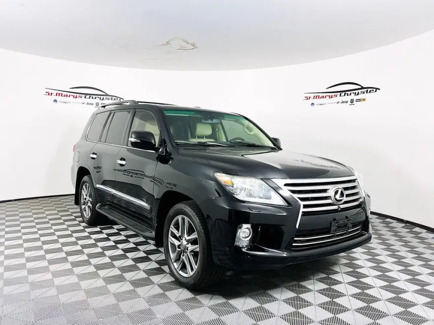 2014 Lexus LX 570 photo 1