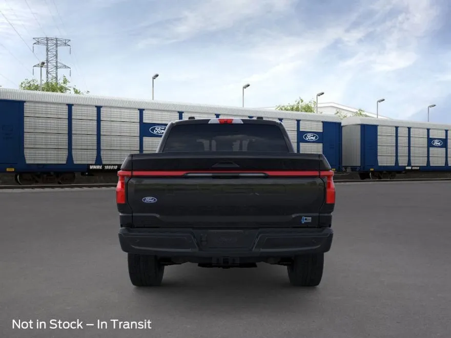 2025 Ford F-150 Lightning Lariat photo 1