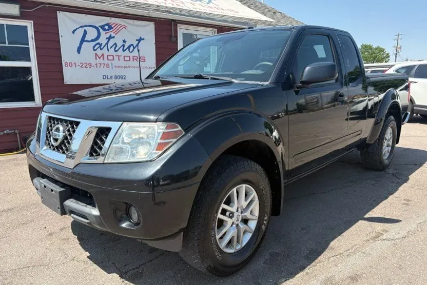 2016 Nissan Frontier SV photo 1
