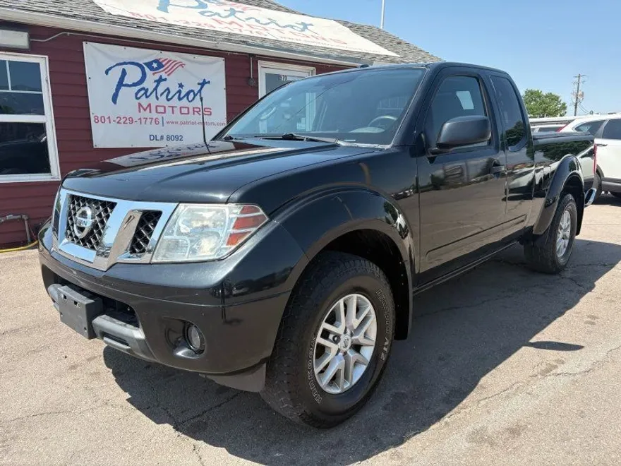 2016 Nissan Frontier SV photo 1