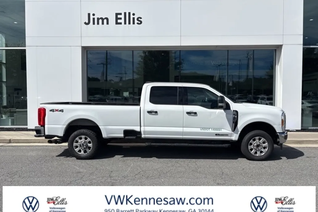 2024 Ford F-350 XLT photo 1
