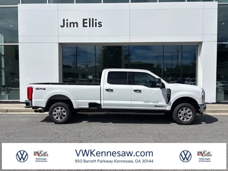 2024 Ford F-350 XLT photo 1