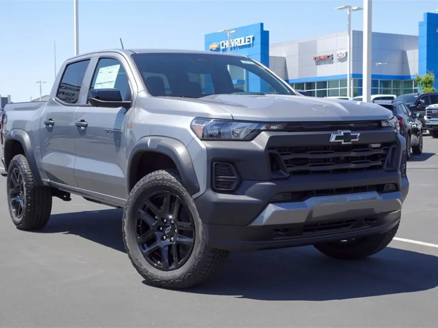 2025 Chevrolet Colorado Trail Boss photo 1