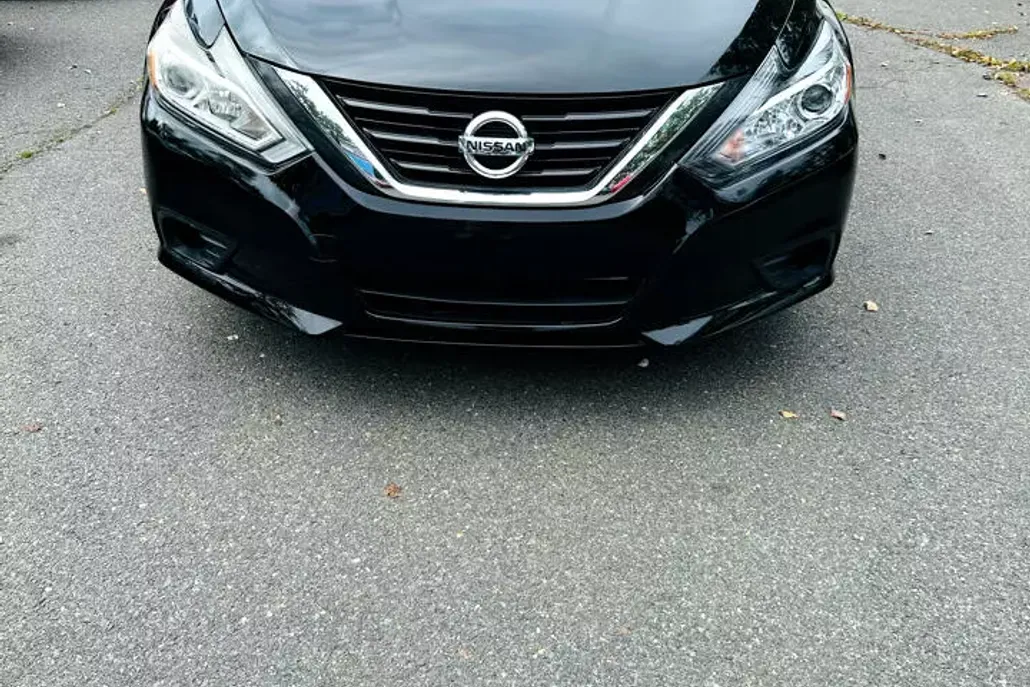 2017 Nissan Altima 2.5 S photo 1