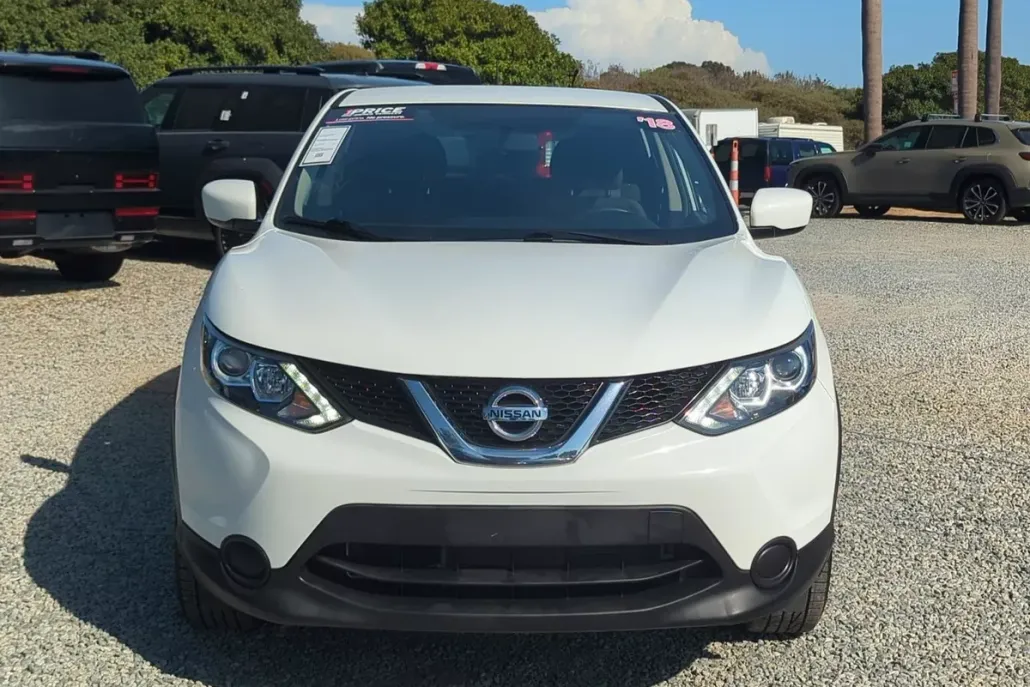 2018 Nissan Rogue Sport S photo 1