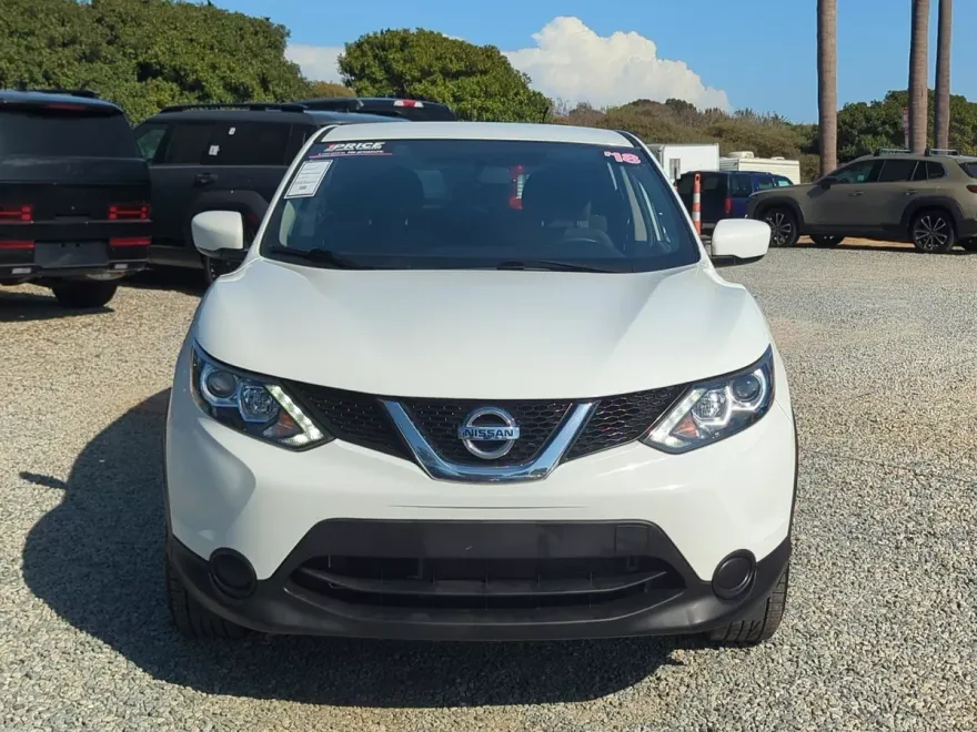 2018 Nissan Rogue Sport S photo 1