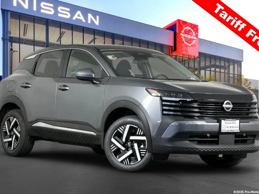 2025 Nissan Kicks SV photo 1