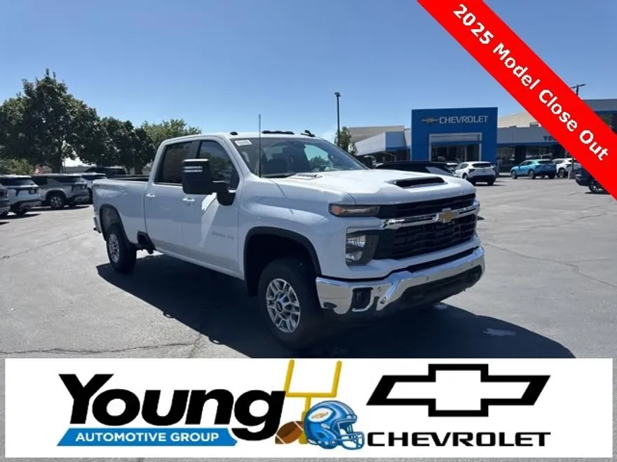 2025 Chevrolet Silverado 2500HD LT photo 1