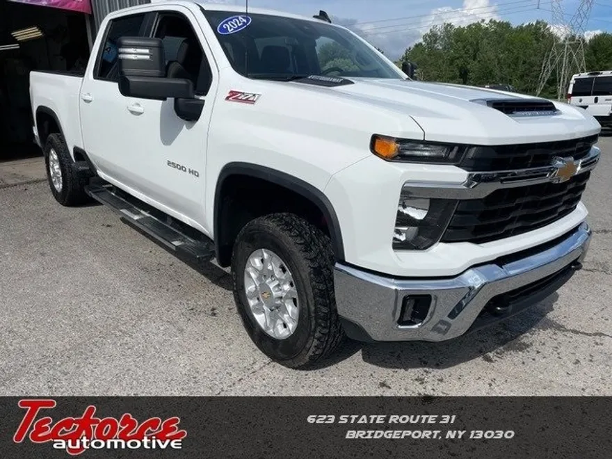 2024 Chevrolet Silverado 2500HD LT photo 1