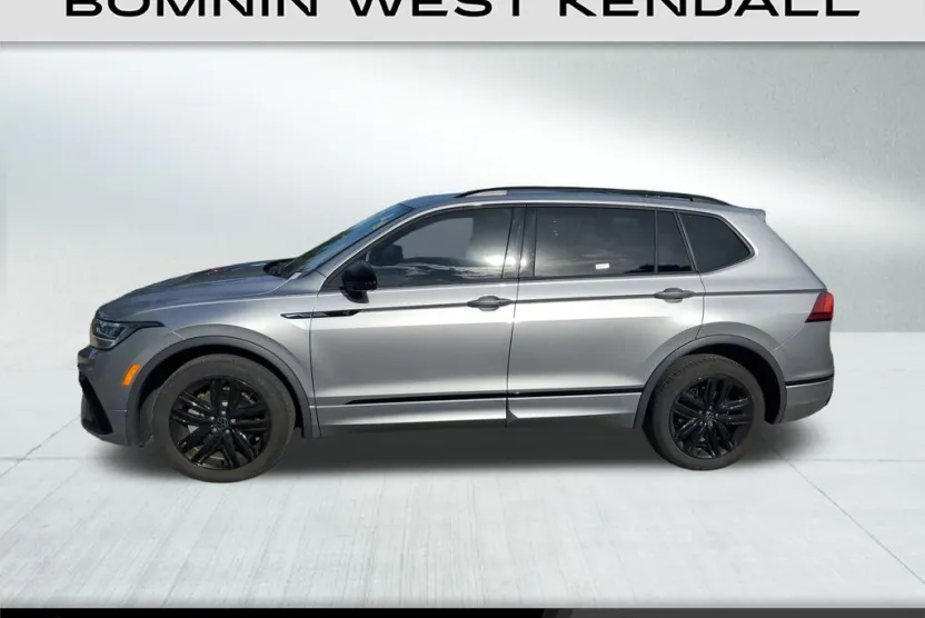 2022 Volkswagen Tiguan SE R-Line Black photo 1