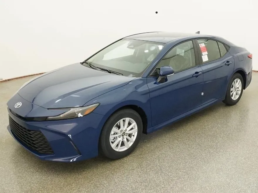 2026 Toyota Camry LE photo 1