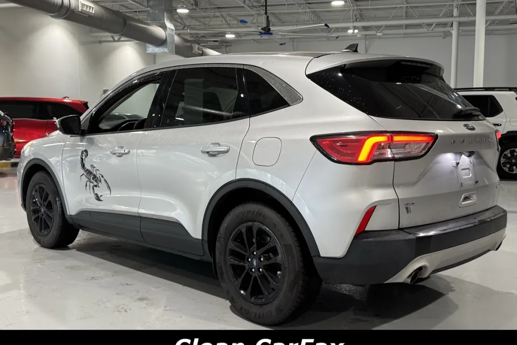 2020 Ford Escape SE photo 1