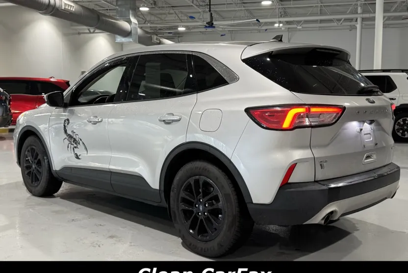 2020 Ford Escape SE photo 1